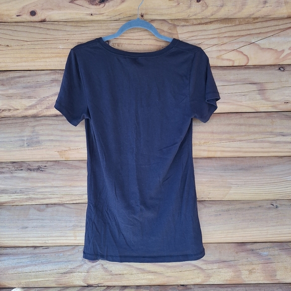 VS Pink V Neck - Picture 4 of 11